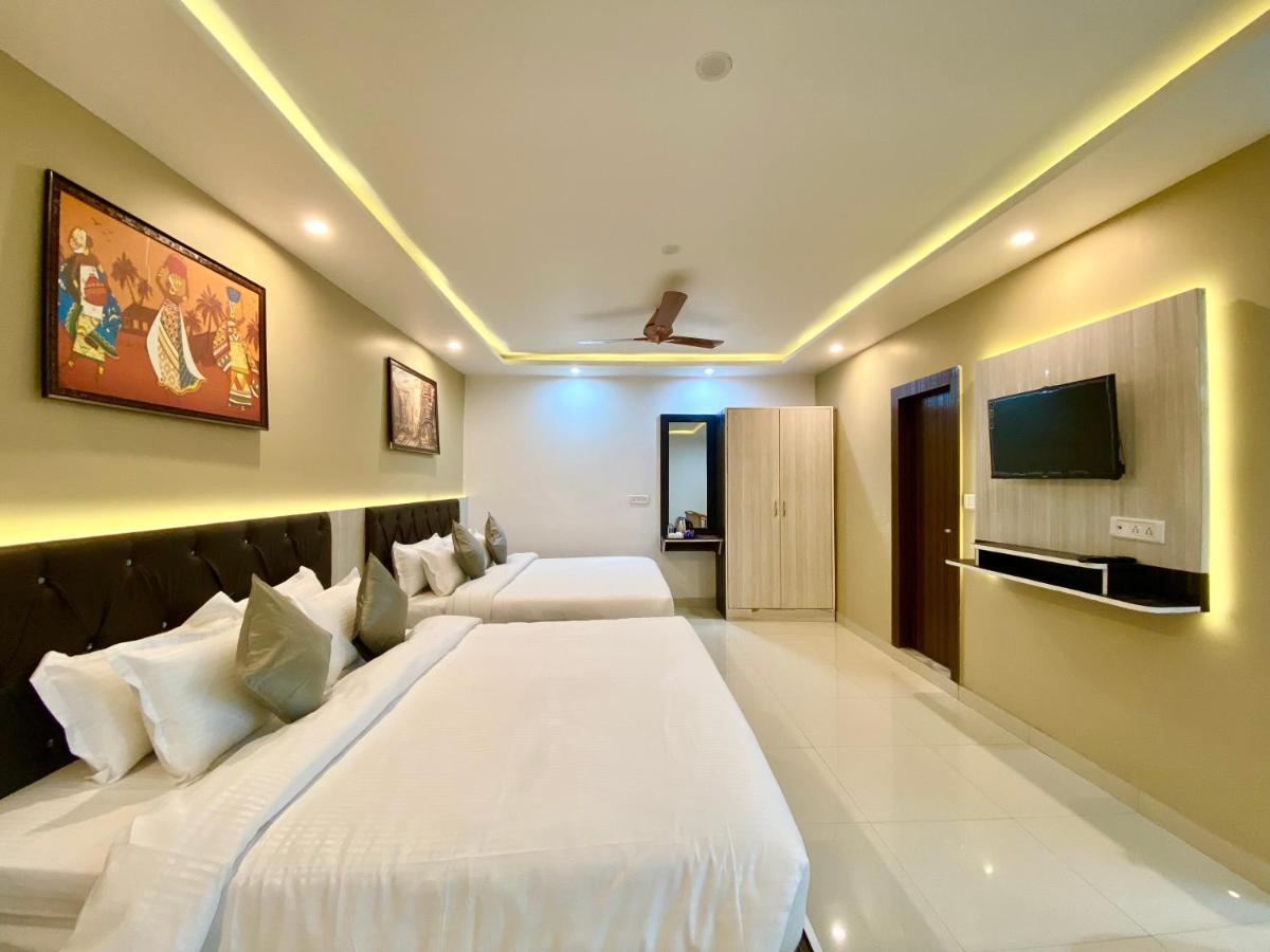 Hotel Kavita Palace 兰斯顿 外观 照片