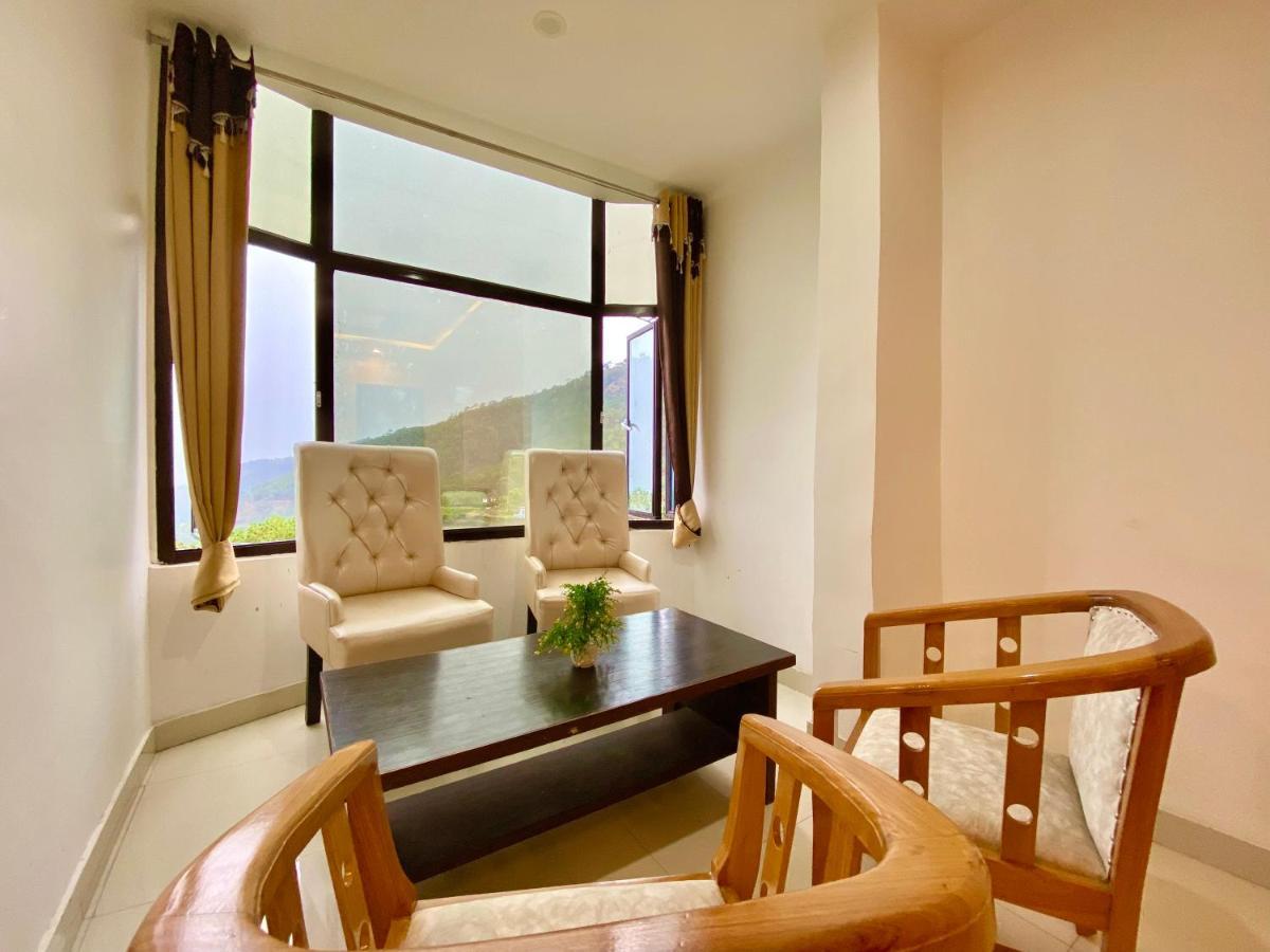 Hotel Kavita Palace 兰斯顿 外观 照片