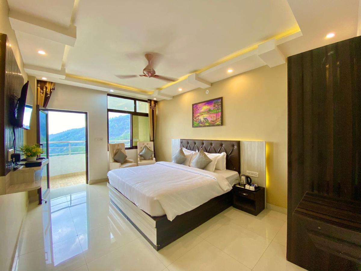 Hotel Kavita Palace 兰斯顿 外观 照片