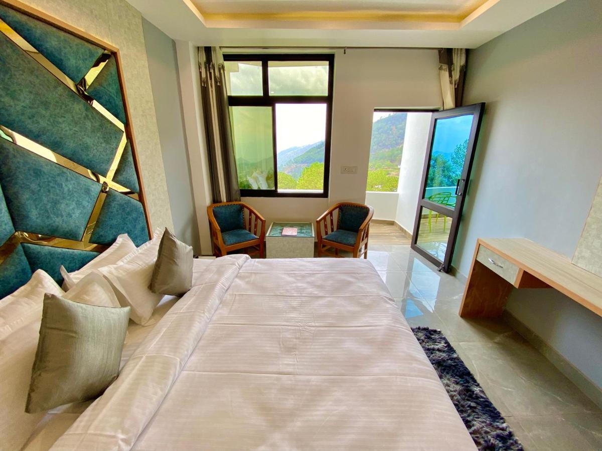 Hotel Kavita Palace 兰斯顿 外观 照片