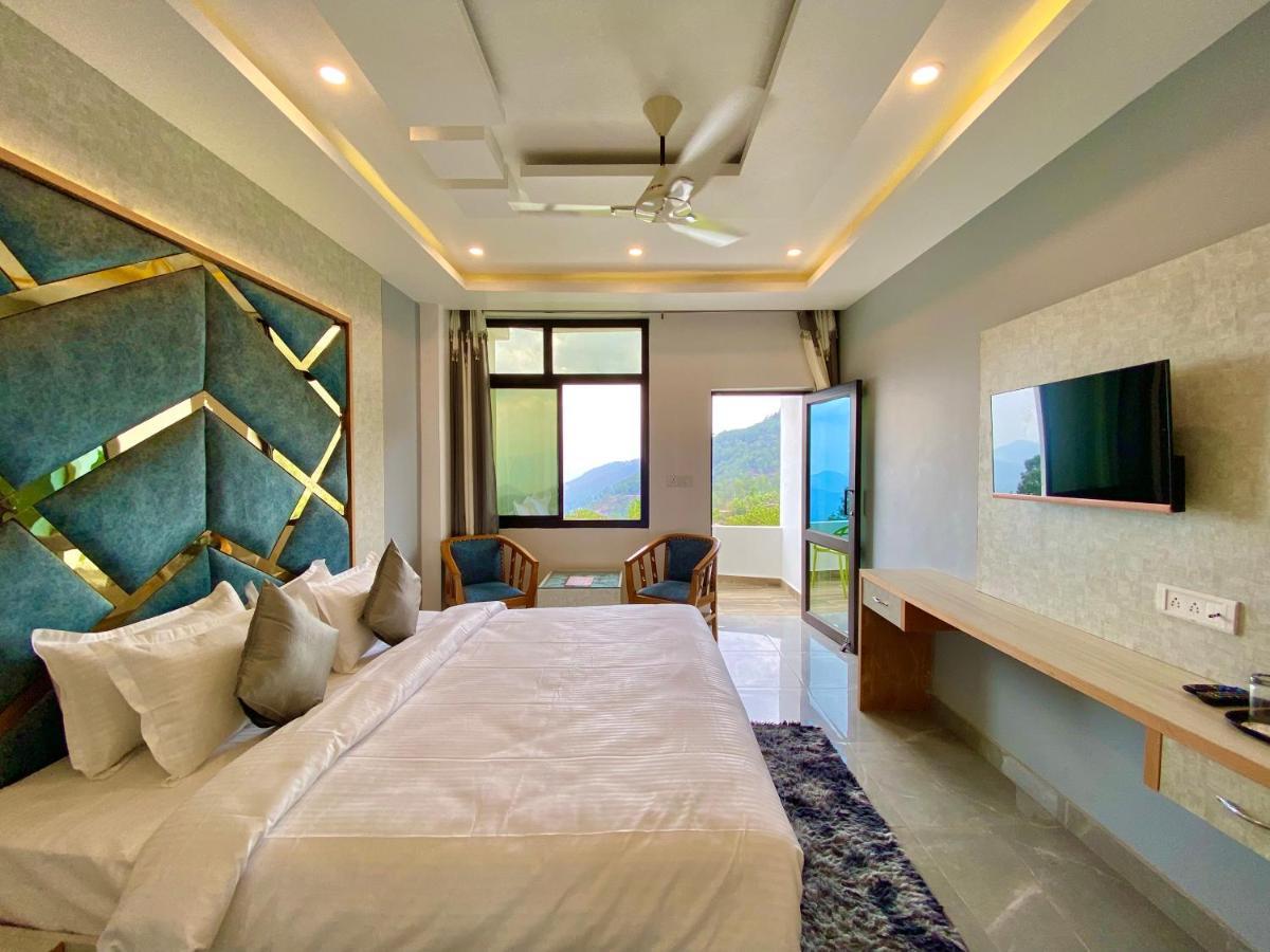 Hotel Kavita Palace 兰斯顿 外观 照片