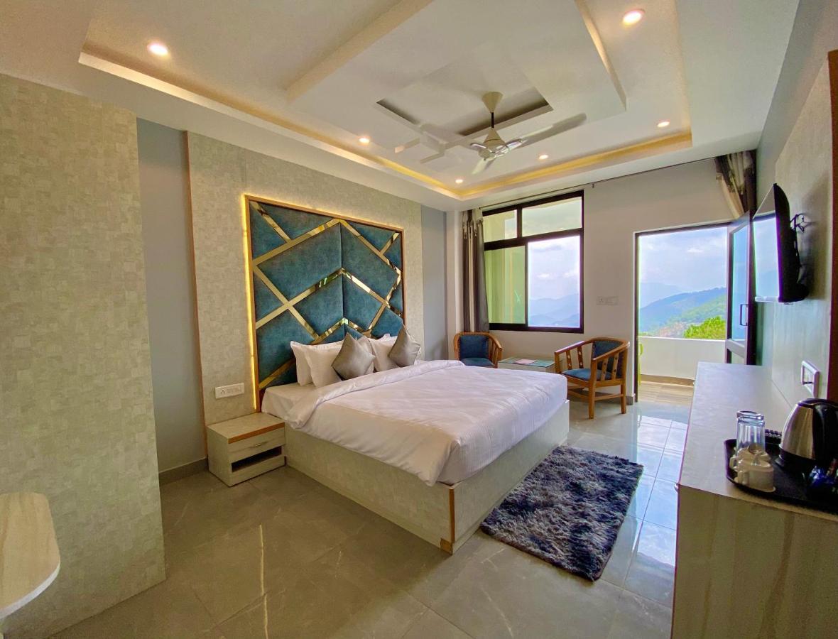 Hotel Kavita Palace 兰斯顿 外观 照片